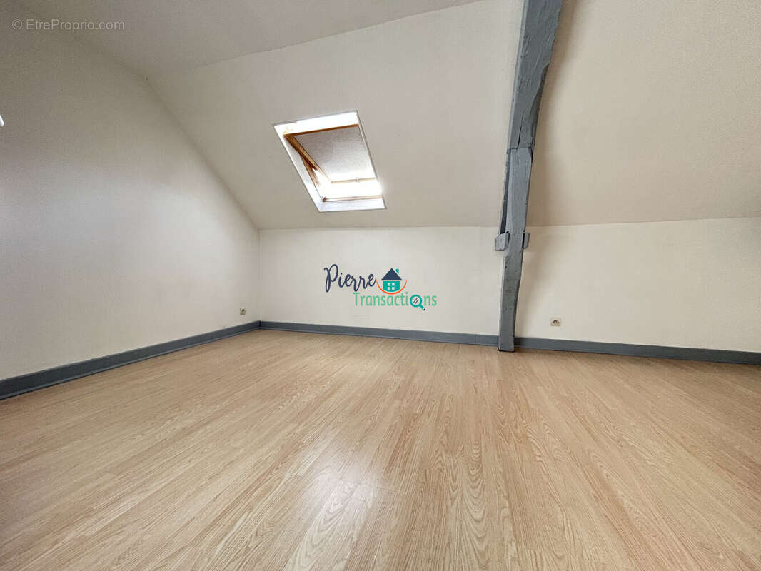Appartement à LILLEBONNE