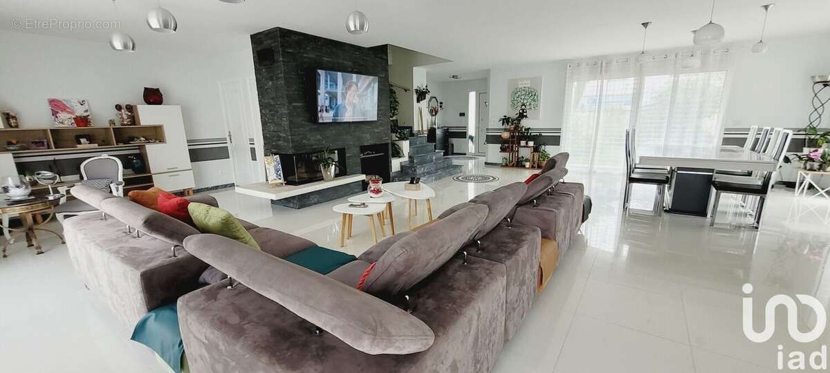 Photo 2 - Maison à LE PLESSIS-TREVISE