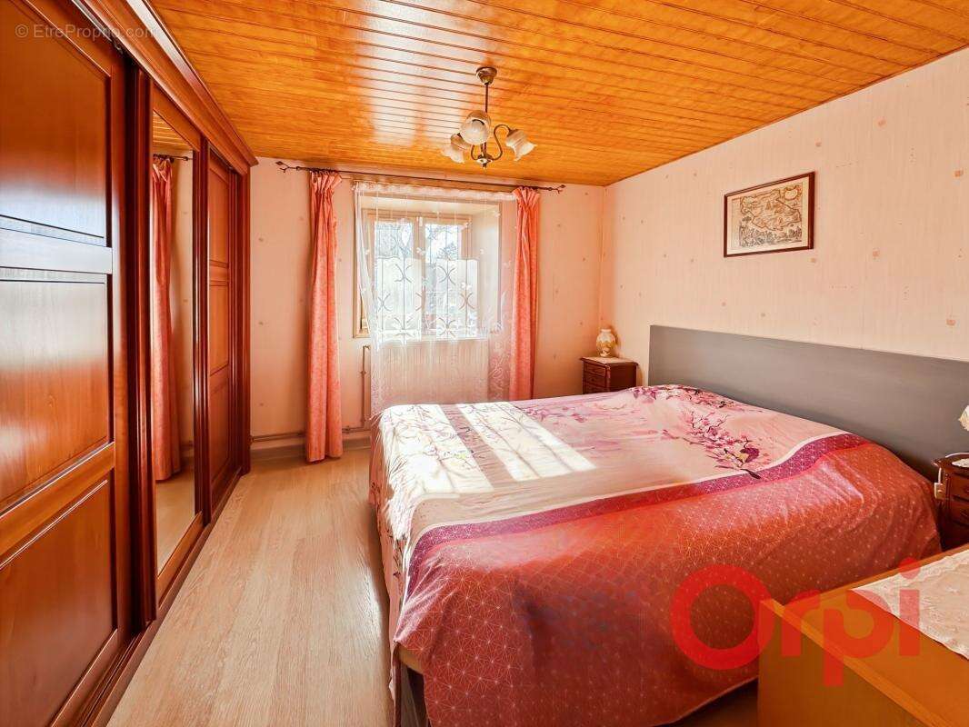 Maison à CHALIVOY-MILON