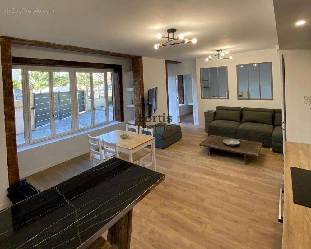 Appartement à SAINT-DENIS