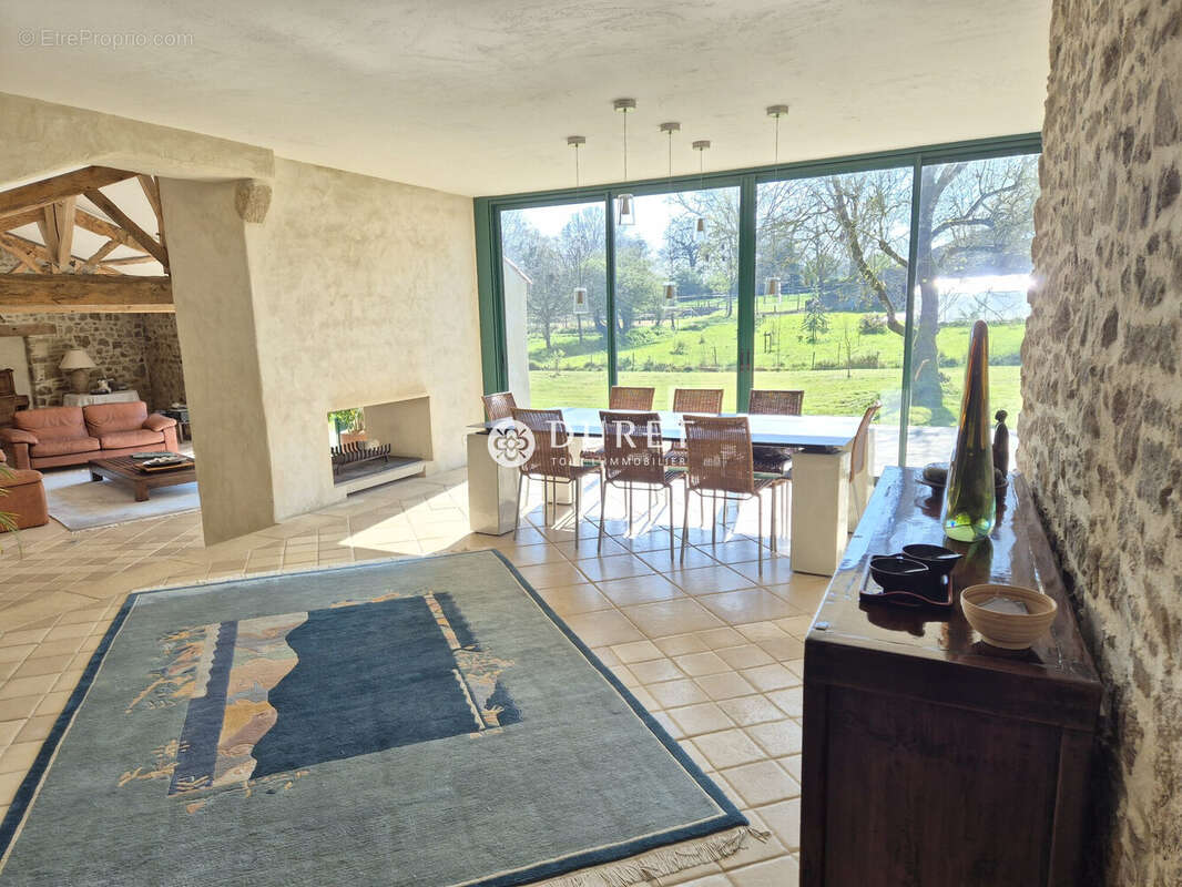 Maison à VENANSAULT
