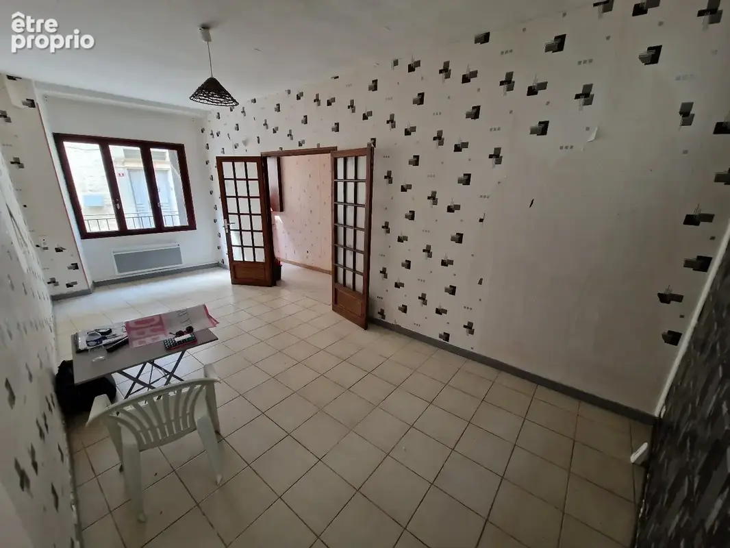 Maison de village en pierre 2 faces de type 3/4 avec remises et cour attenantes - photo 3