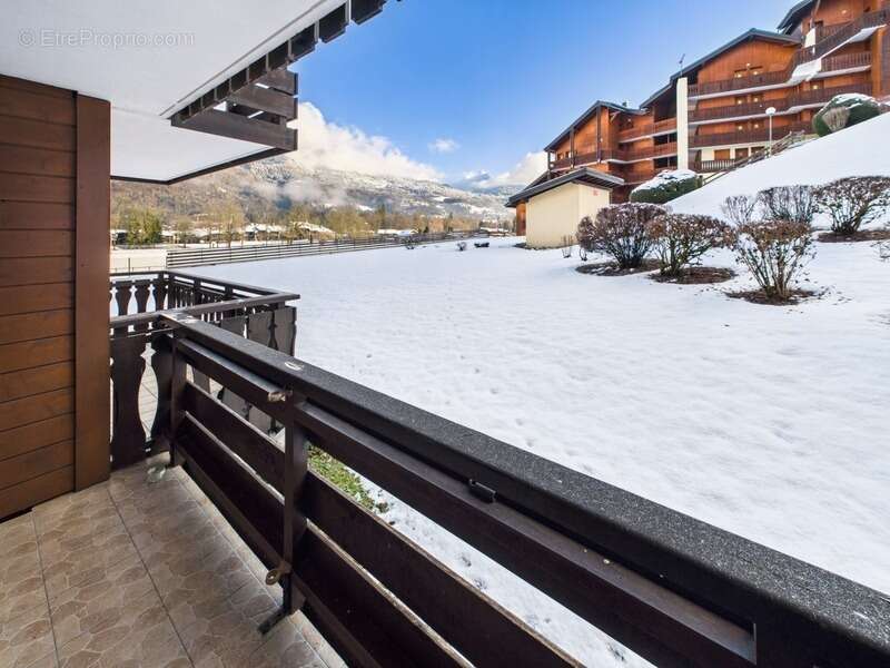 Appartement à MORILLON