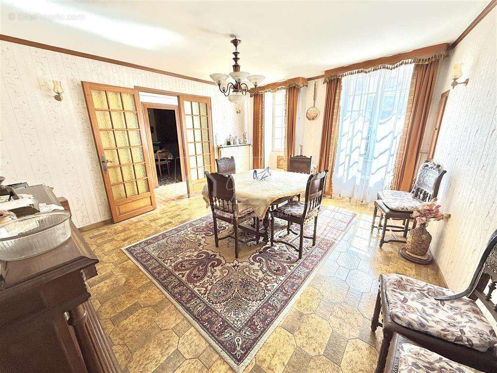 Maison à MILLY-LA-FORET