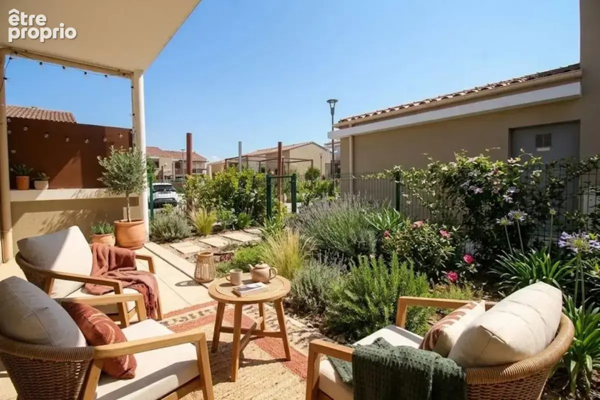 ROBION (84440) – Rare à la vente : Maison de plain-pied avec jardin, terrasse et 2 parkings au cœur du Luberon - 235.000 € - photo 1