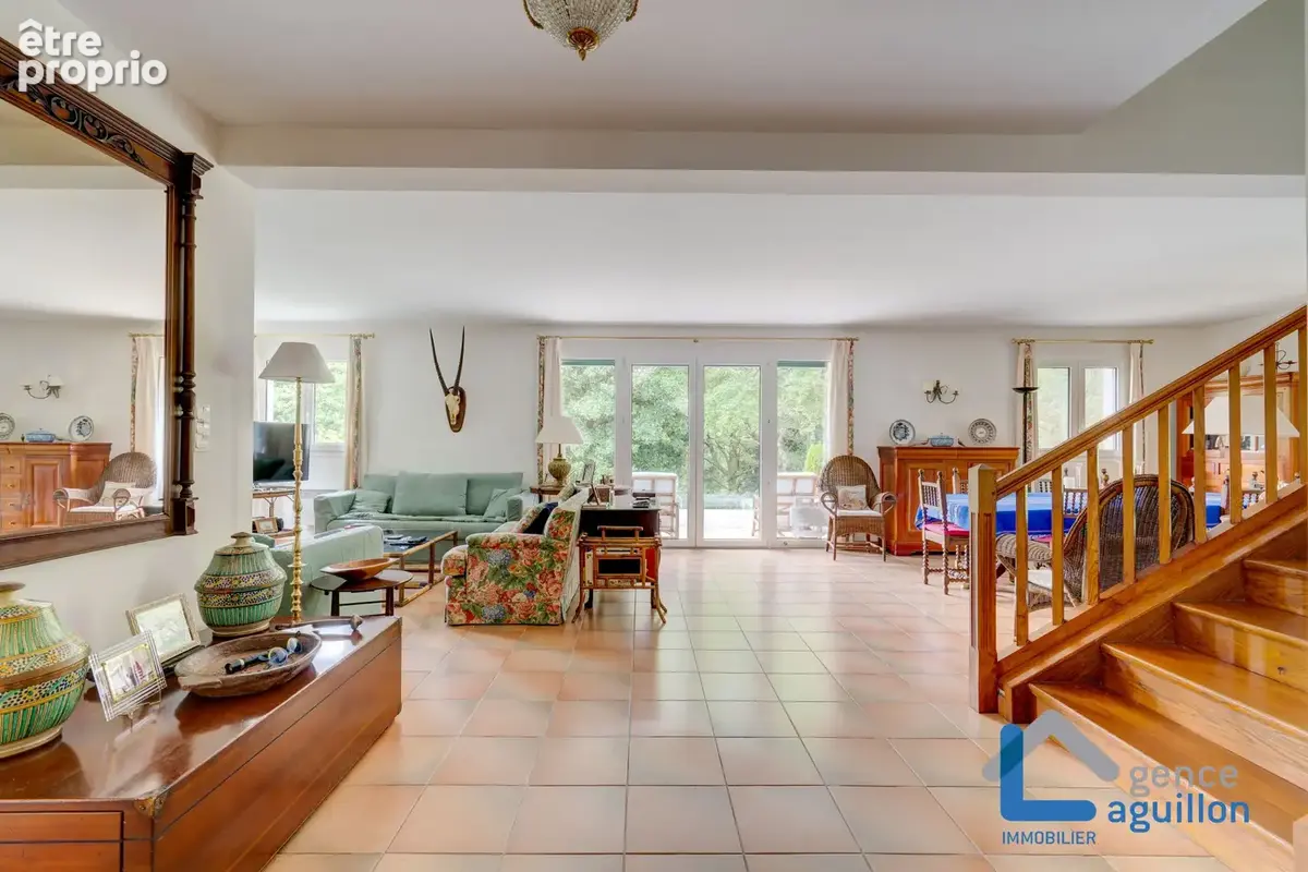 Belle maison basque sur parcelle de 6385m2 au calme - photo 5