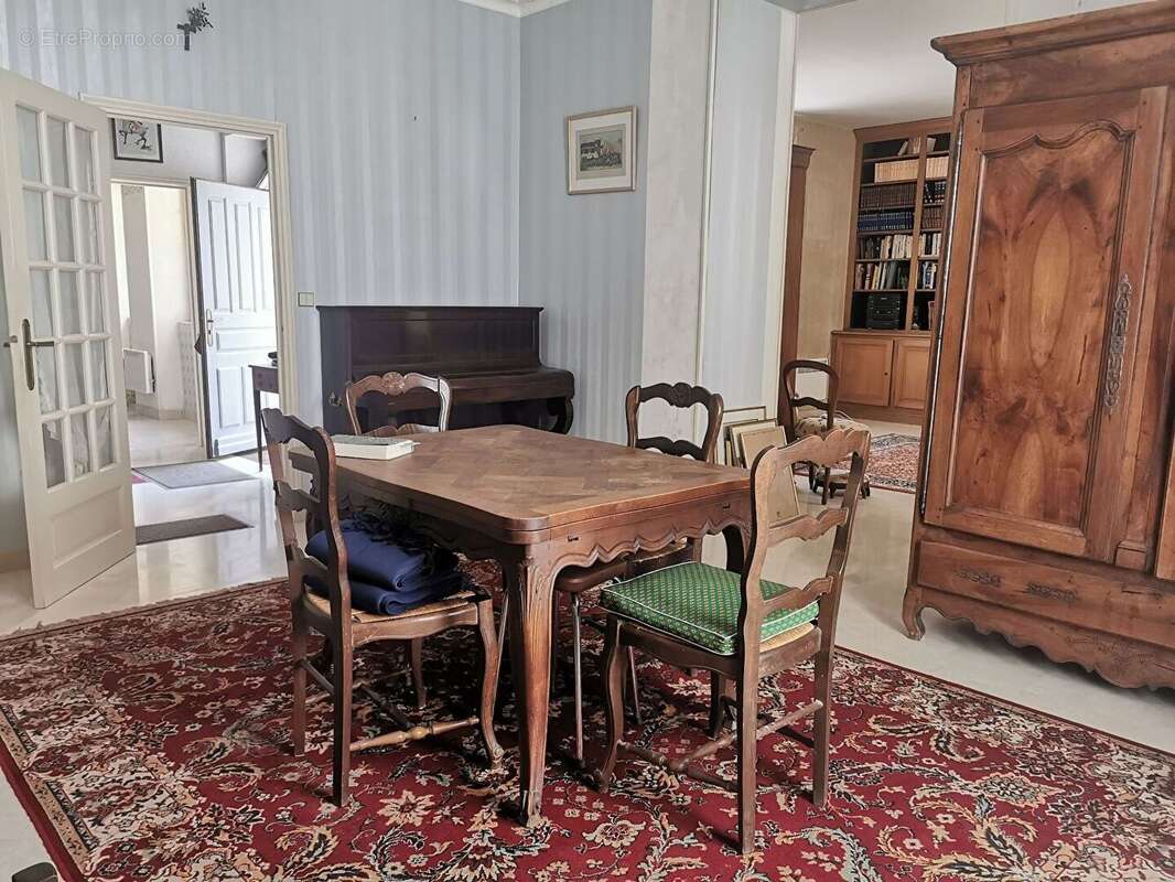 Maison à DANGE-SAINT-ROMAIN