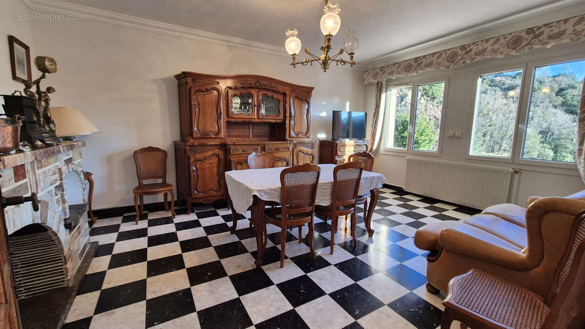 Maison à LAMALOU-LES-BAINS