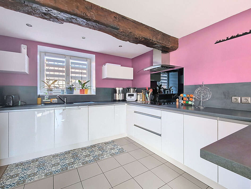 Maison à BELLEVILLE