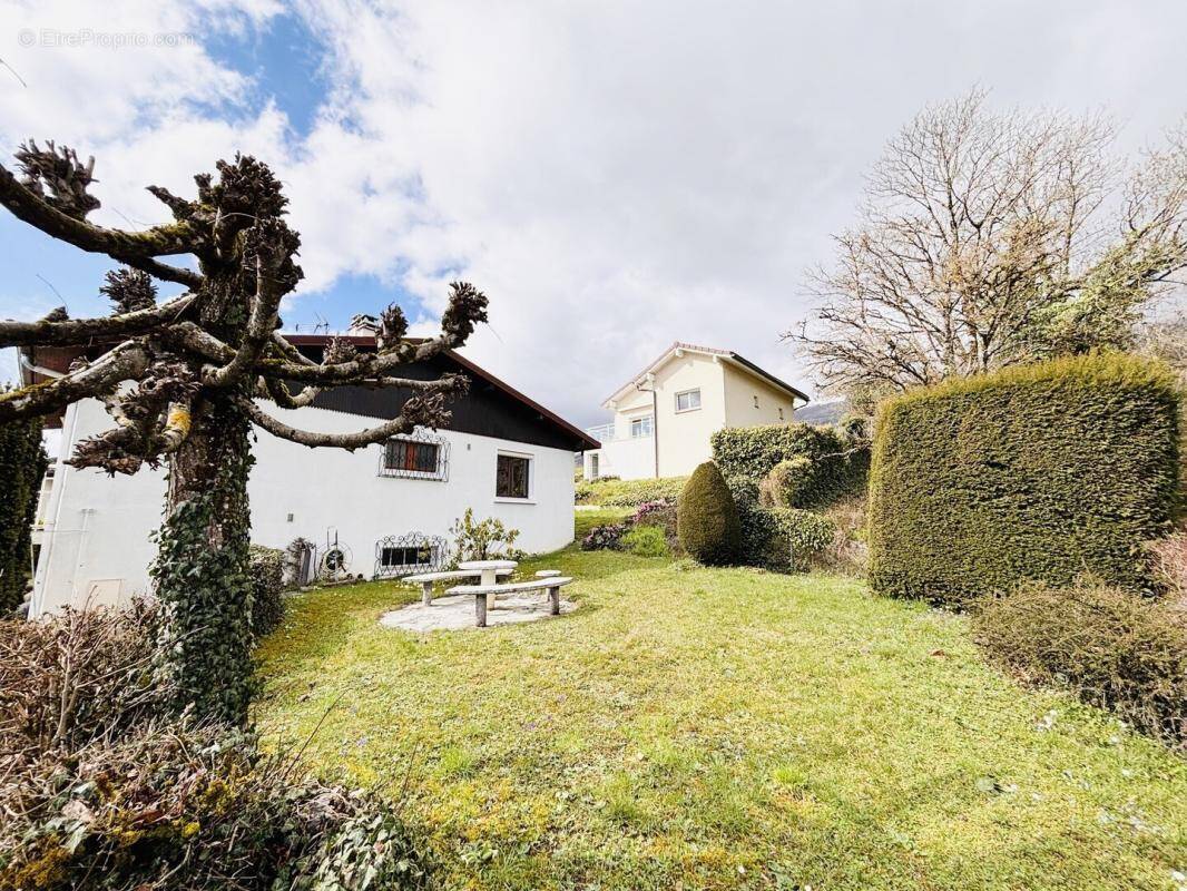 Maison à THOIRY