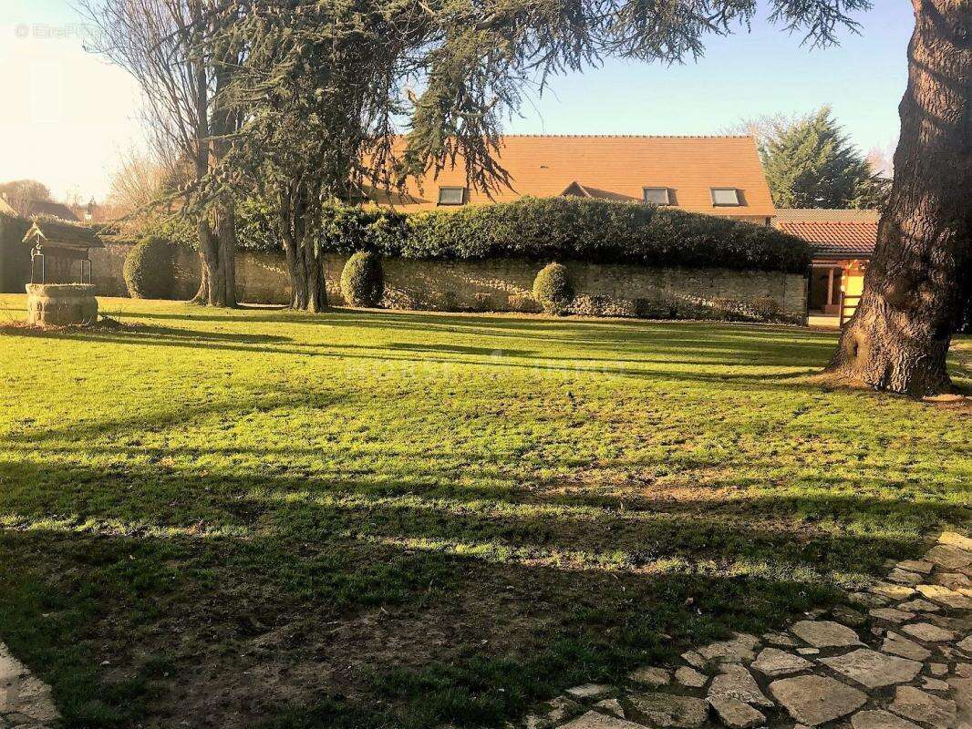 Maison à MONTFORT-L'AMAURY