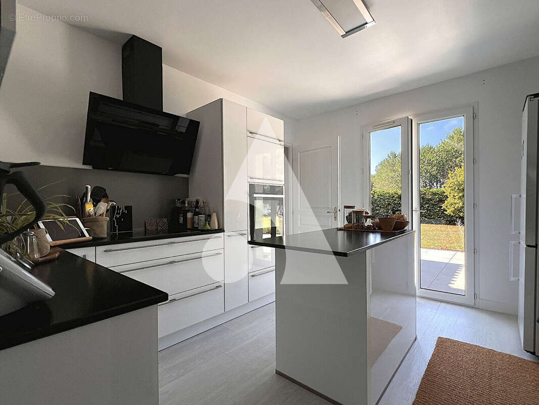 Maison La Clotte 5 pièces 130 m2 - photo 8