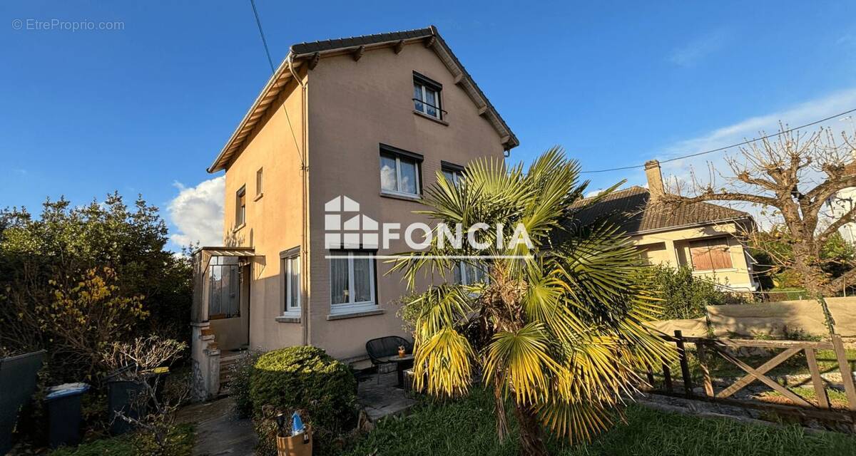 Maison à VILLENEUVE-SAINT-GEORGES