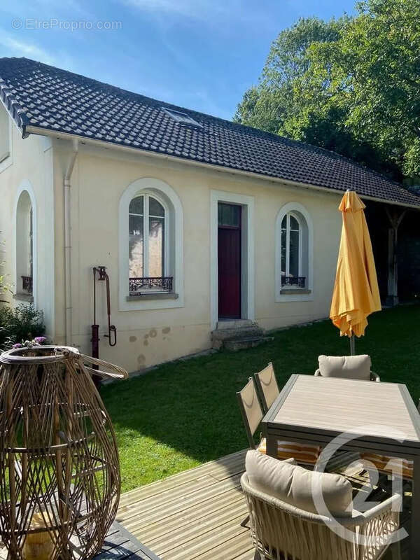 Maison à LE MEE-SUR-SEINE