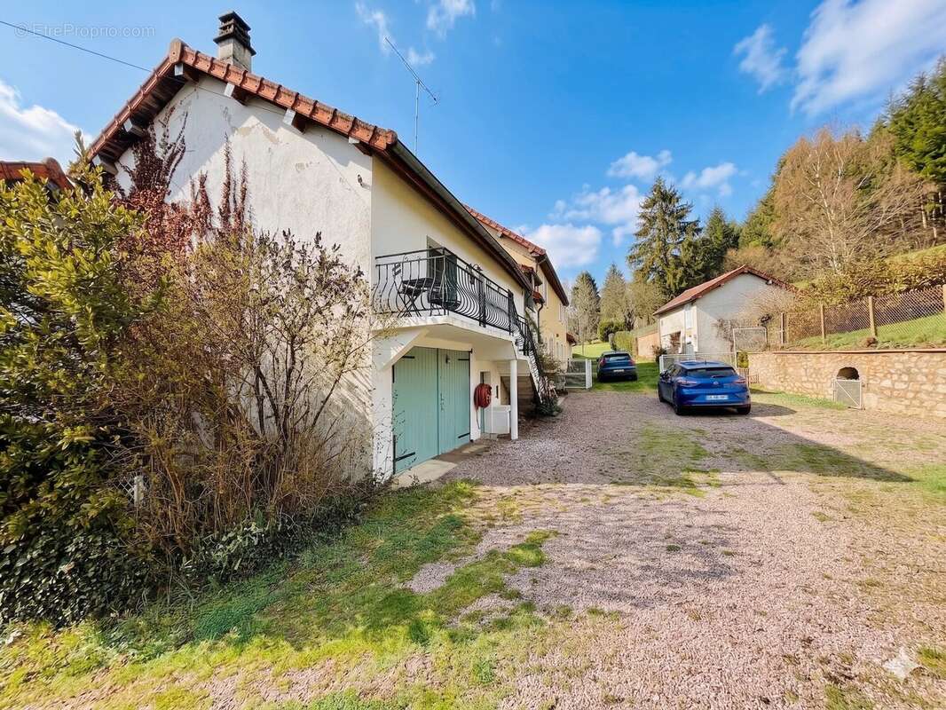 Maison à LUCENAY-L'EVEQUE