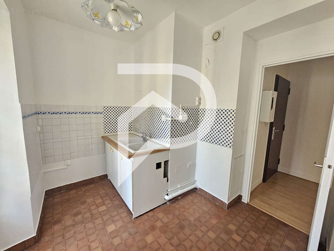 Appartement à CHARENTON-LE-PONT