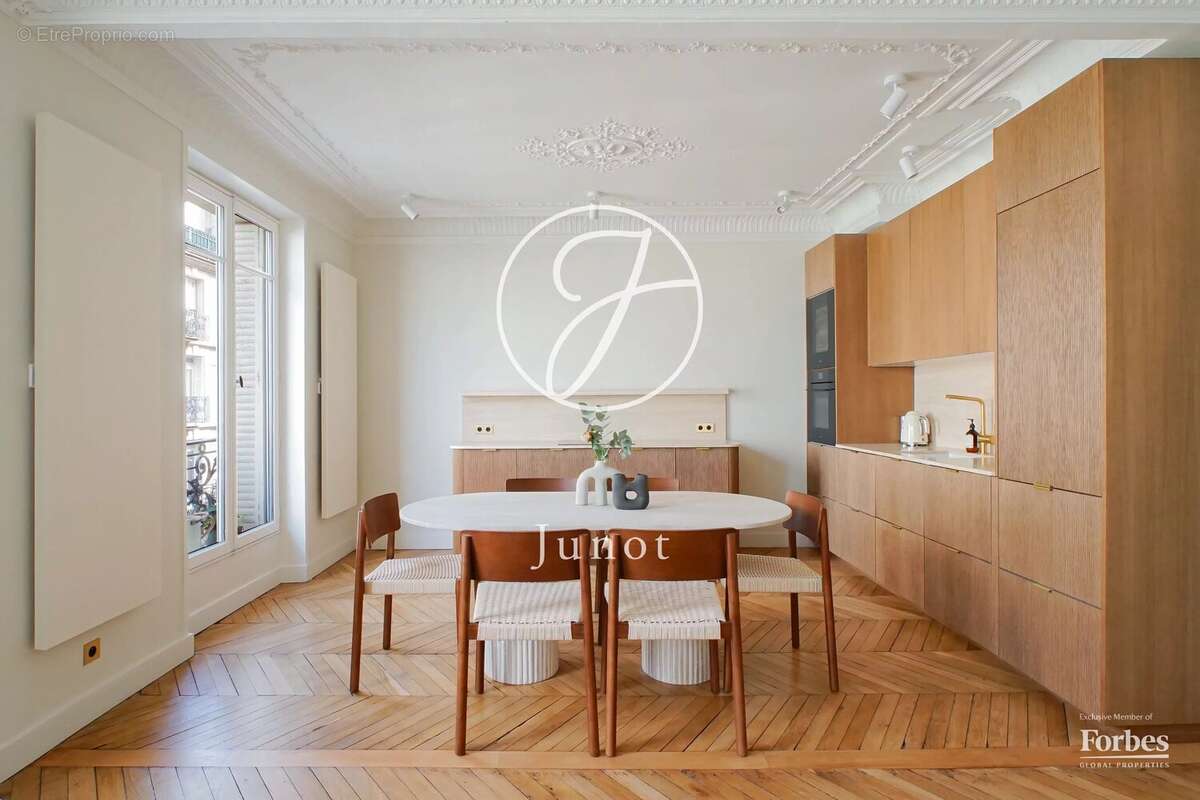 Appartement à PARIS-6E