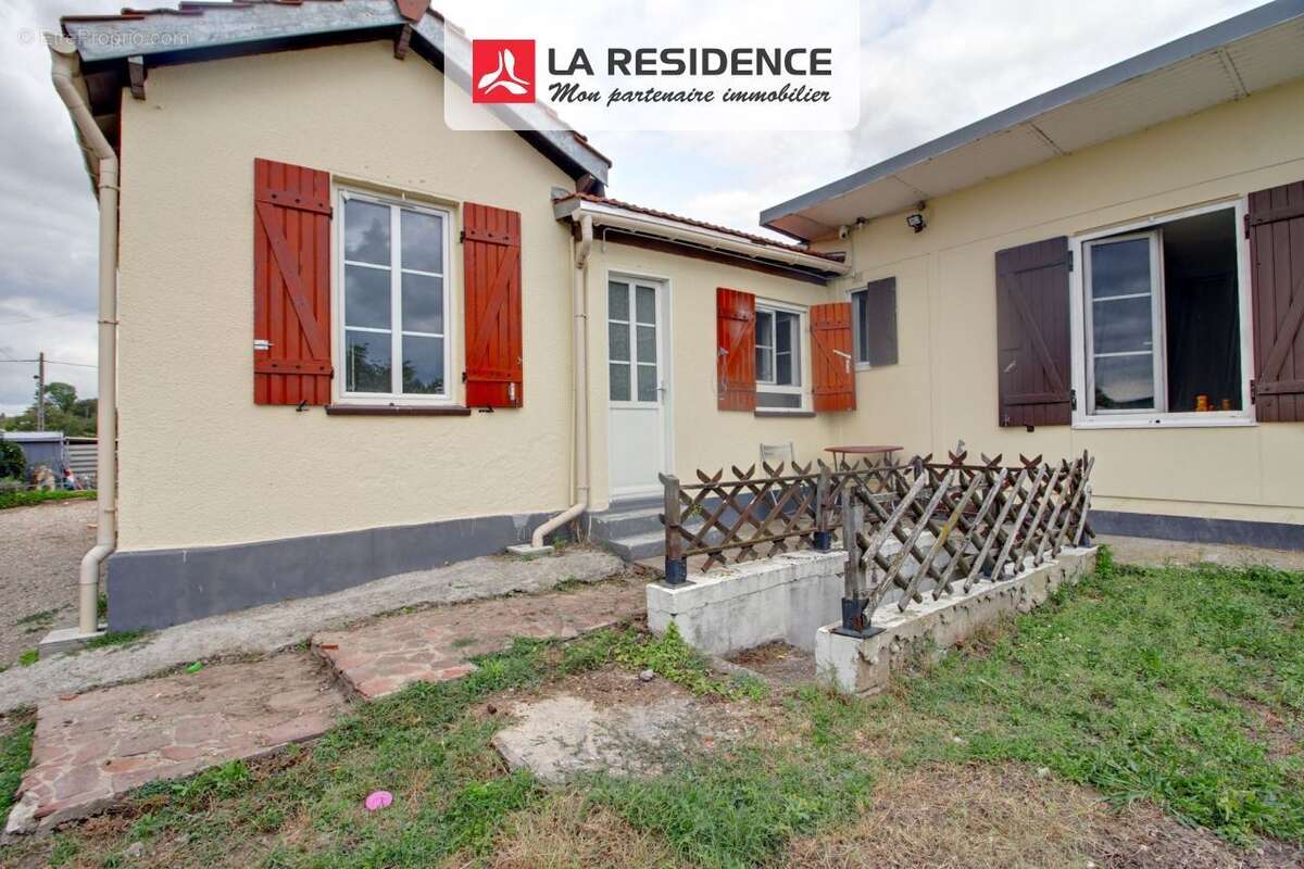 Maison à BENNECOURT