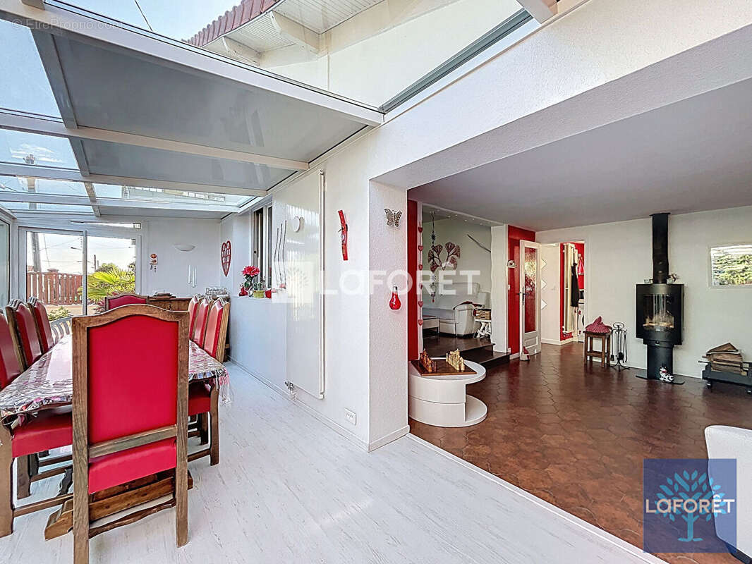 Maison à VIGNEUX-SUR-SEINE