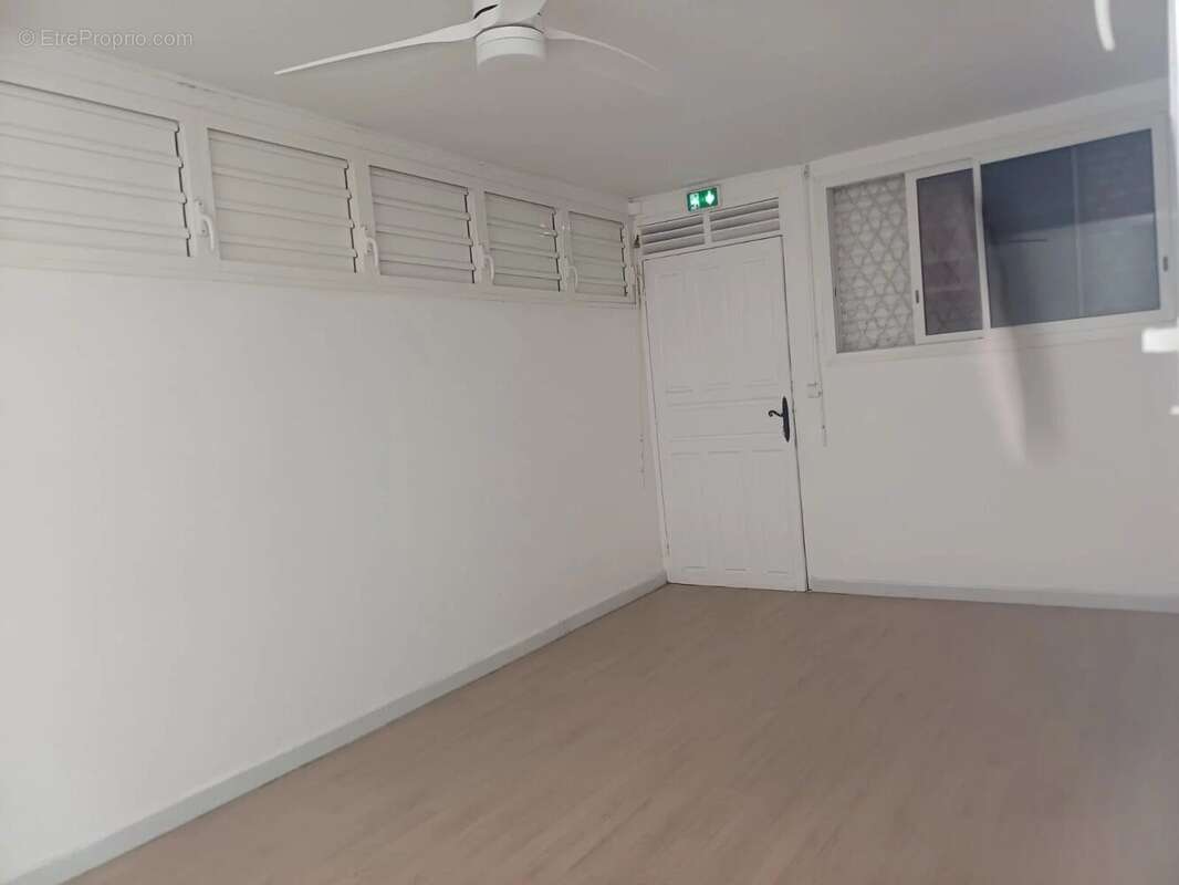 Maison à LES ABYMES