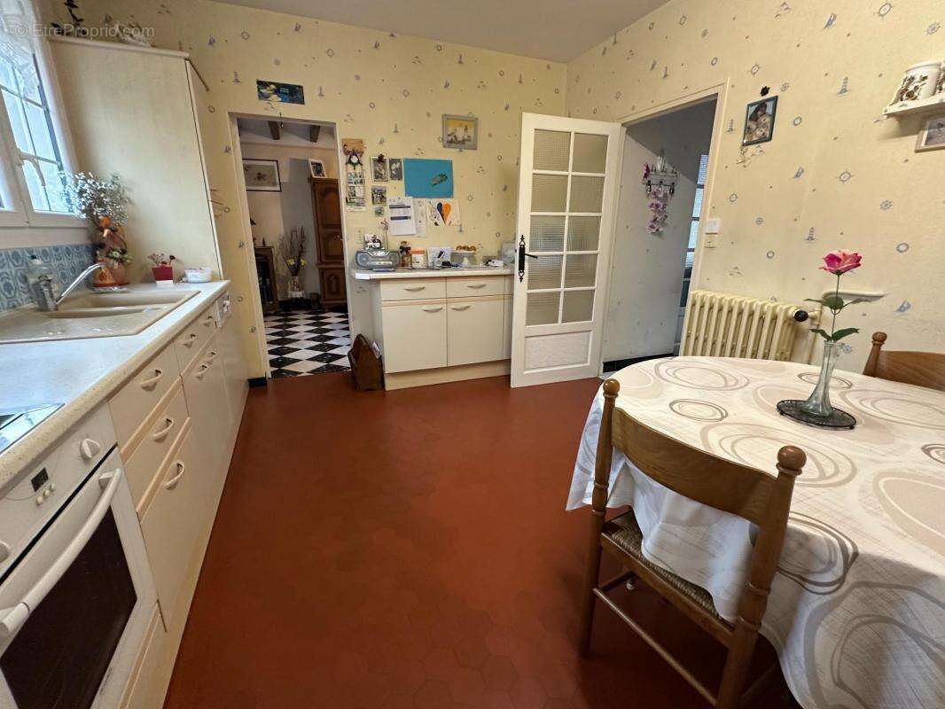 Maison à SAINT-PAVACE