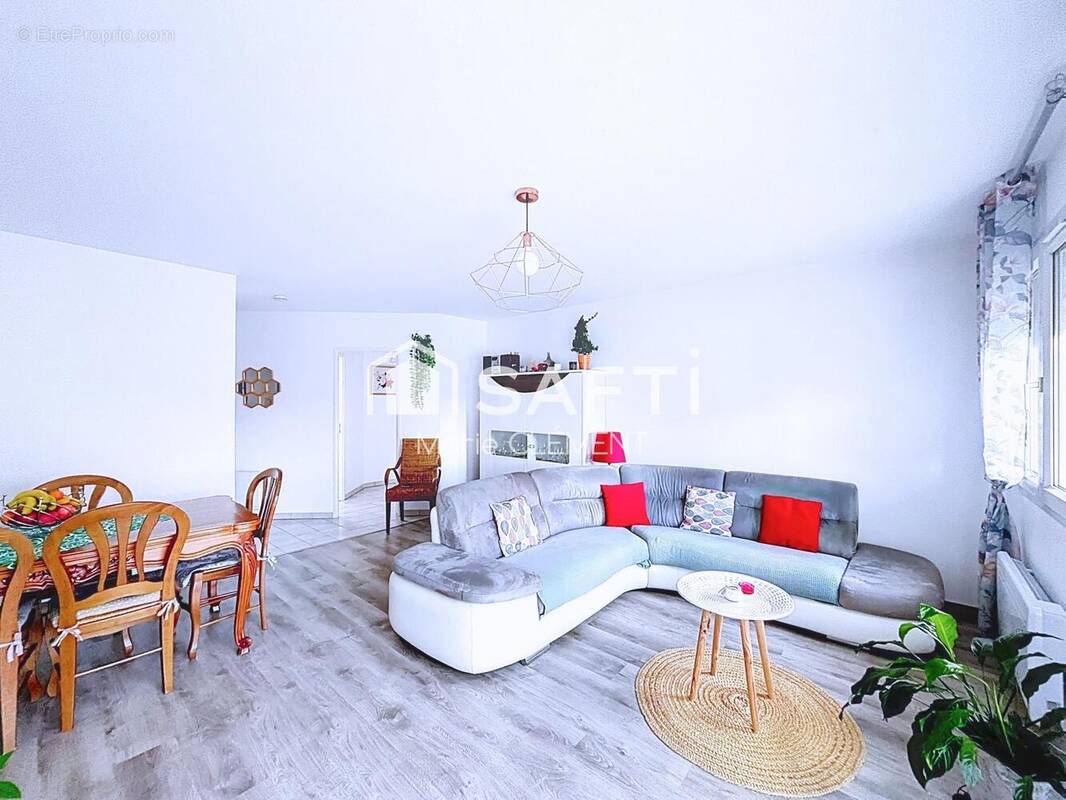 Photo 1 - Appartement à PONTAULT-COMBAULT