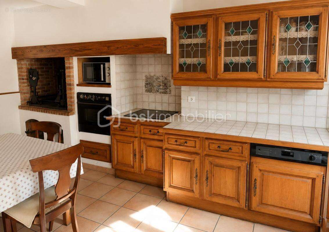 Maison de maître de 200m² - photo 6
