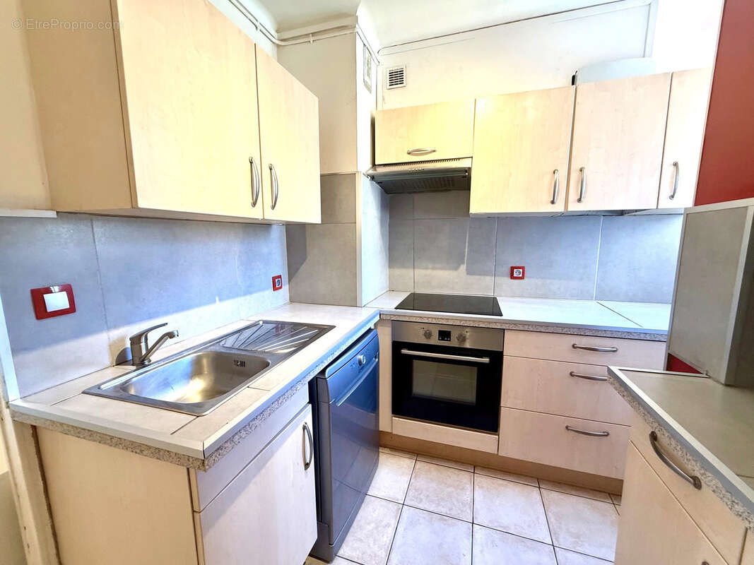 Appartement à MARSEILLE-5E