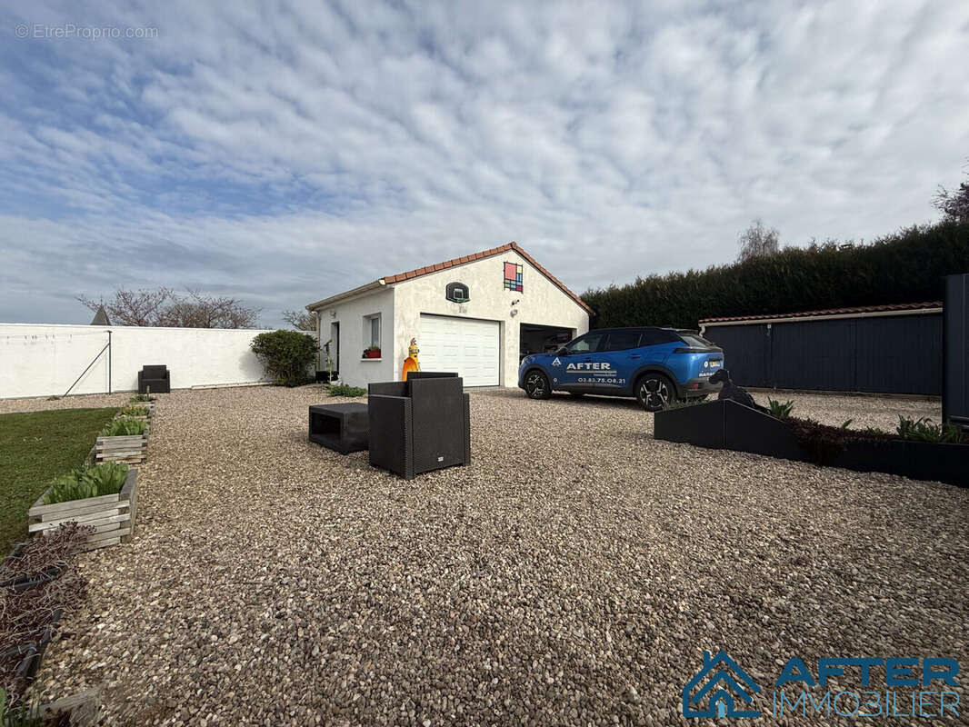 Maison à COURBESSEAUX