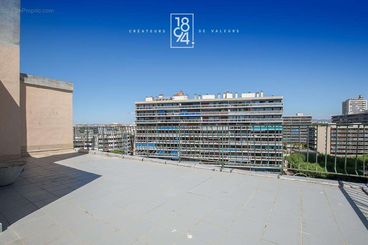 Appartement à MARSEILLE-6E