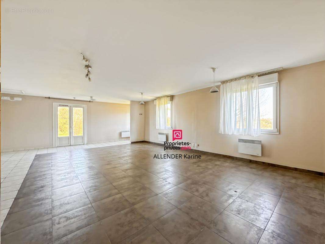 Maison Eaux Puiseaux 21 pièce(s) 836 m2 - photo 2
