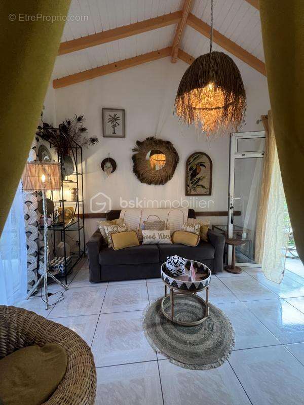 Maison à SAINTE-ANNE