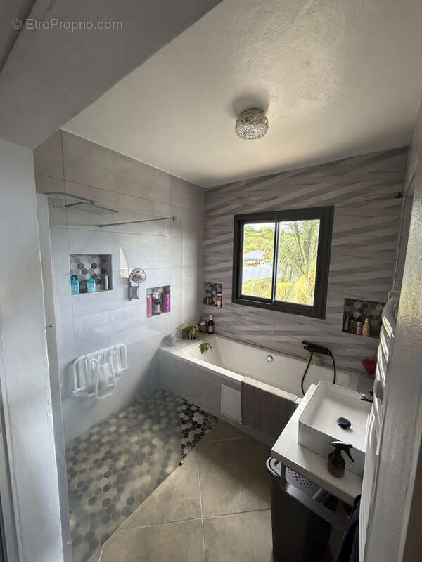 Maison à LE TAMPON