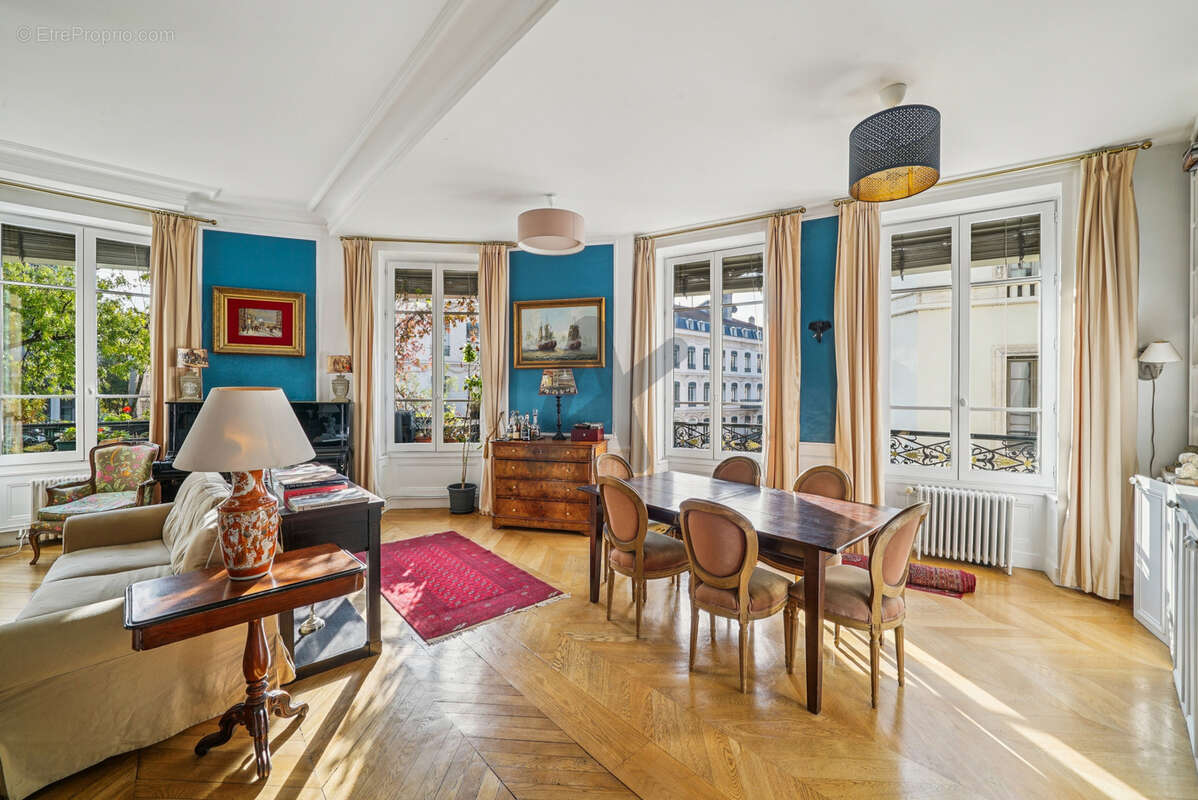 Appartement à LYON-1E