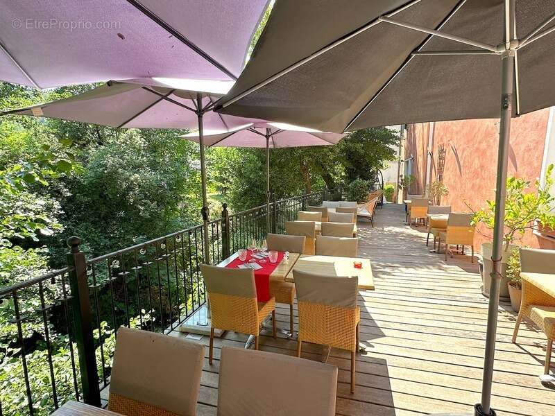 Commerce à COLLOBRIERES