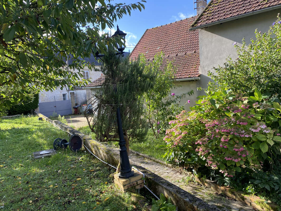 Maison à CROUY-EN-THELLE