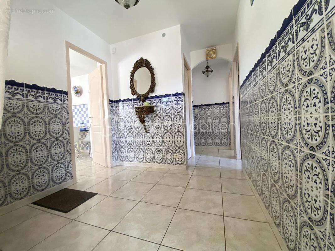 Maison à SAINT-GILLES