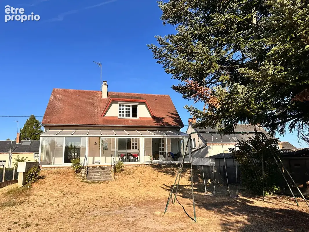 AUBIGNY-SUR-NÈRE  Maison familiale 135 m²  4 chambres Véranda  Sous-sol complet - photo 3