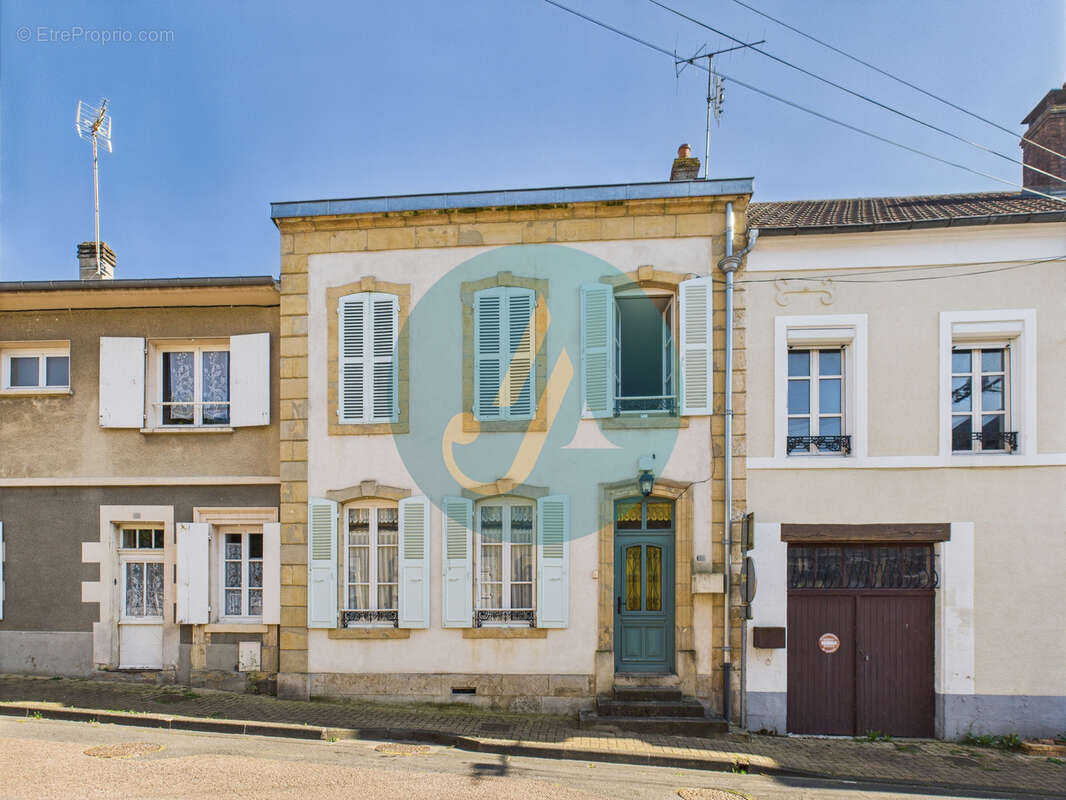 Maison à PREMERY