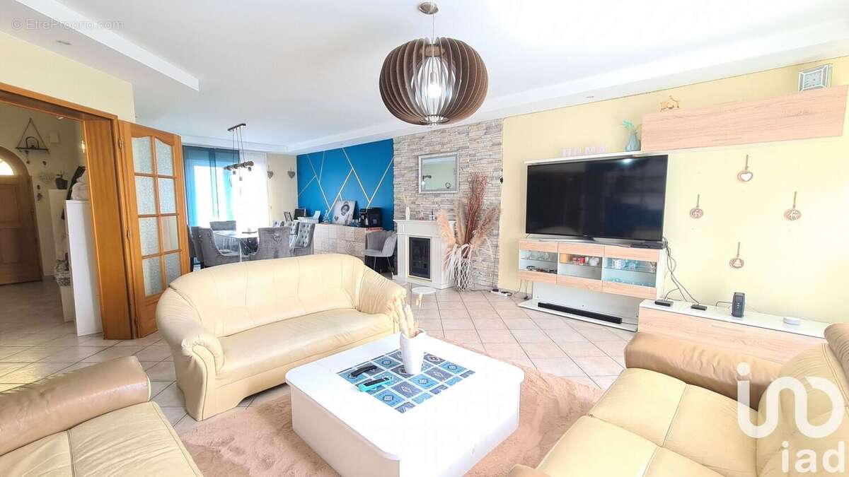 Photo 2 - Maison à COURCELLES-CHAUSSY