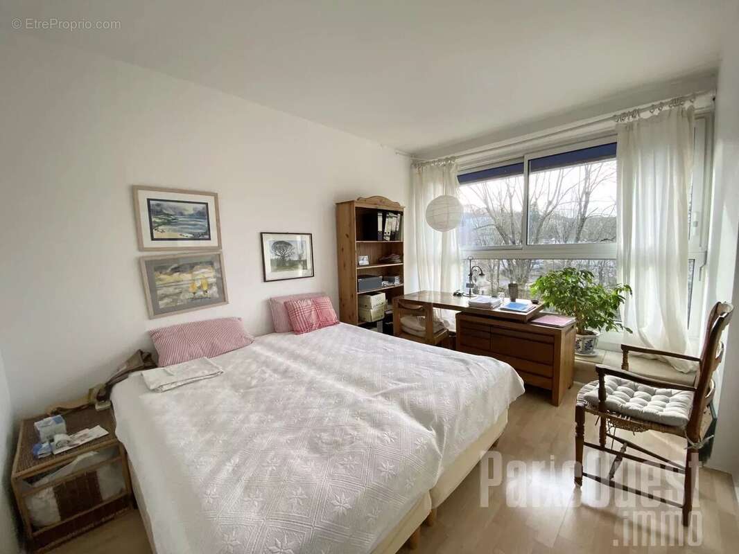 Appartement à VILLE-D'AVRAY