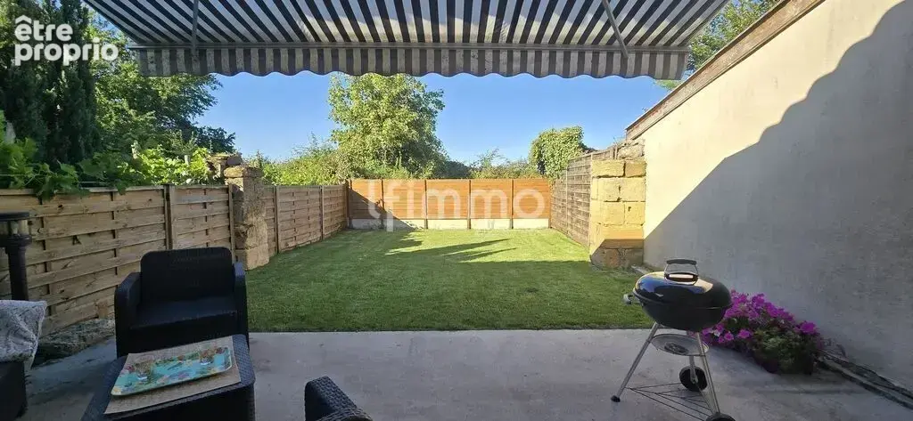Maison avec grand garage et jardin - photo 10