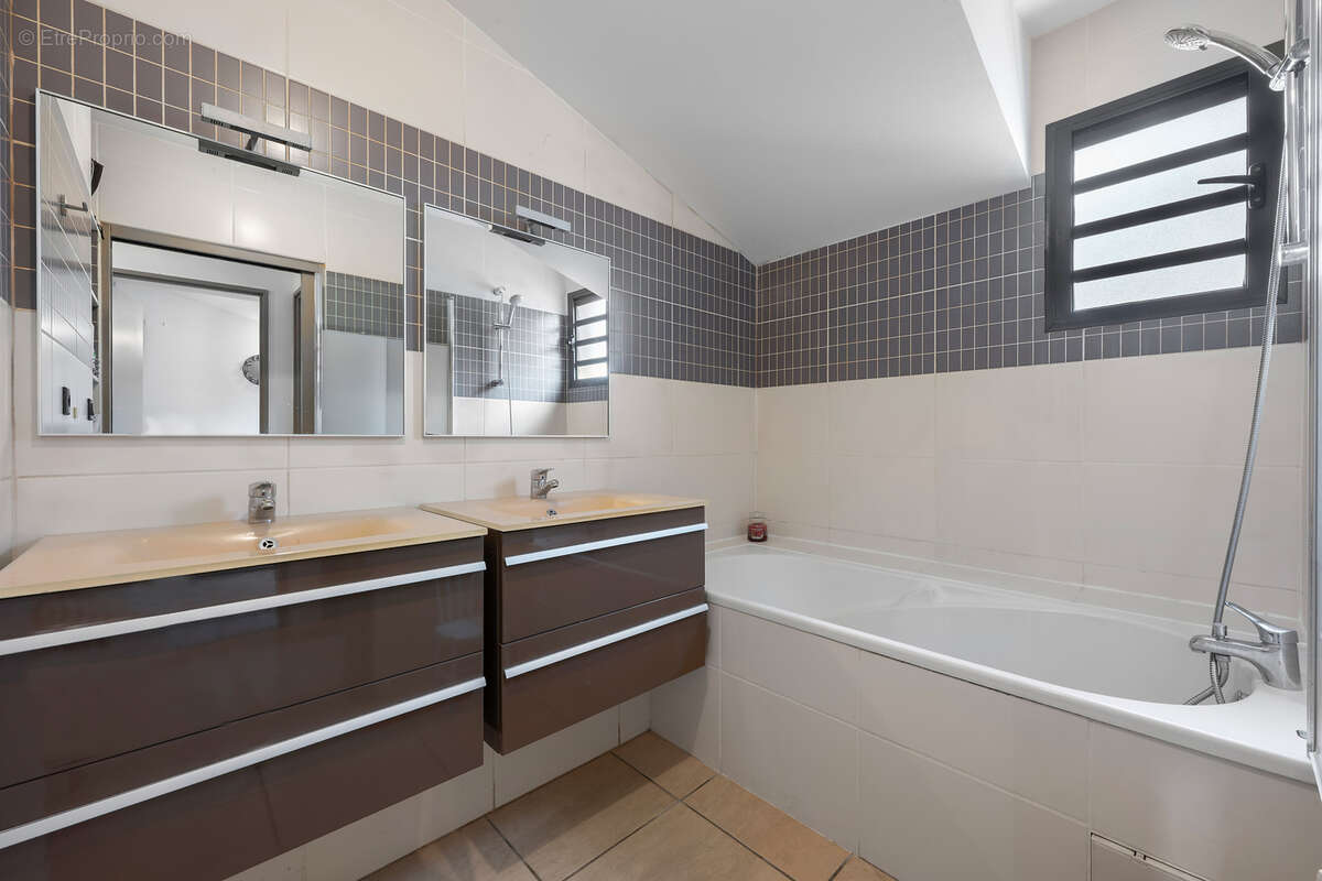 Maison à LA POSSESSION