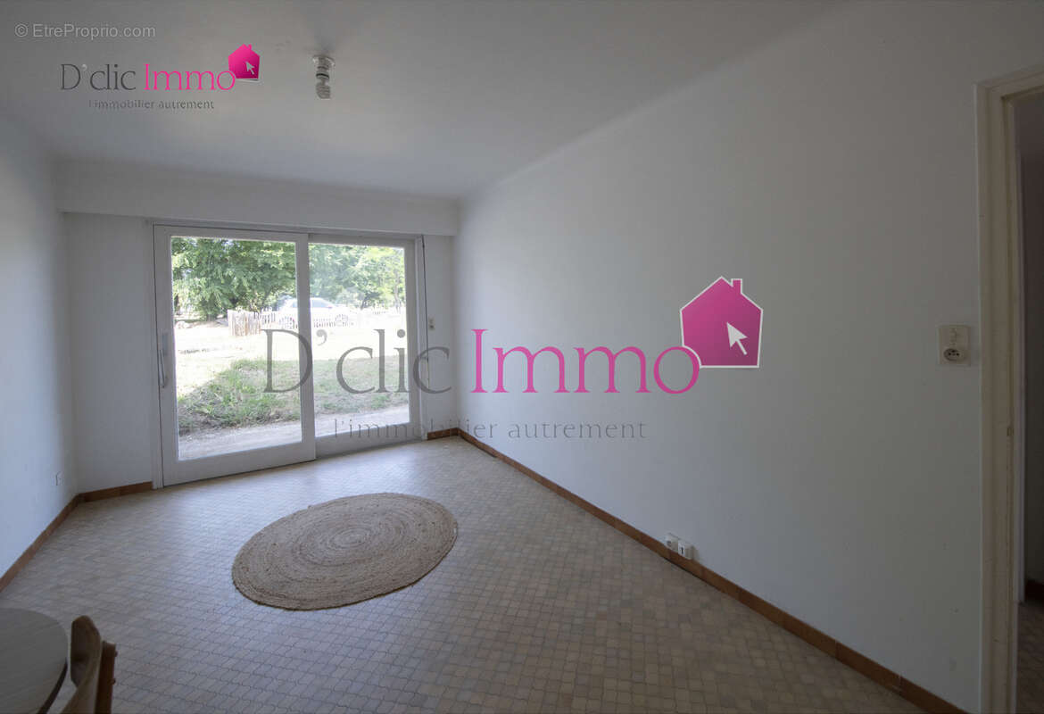 SOULLANS -Maison familiale de 160m2 habitable - 6 chambres - terrain de 1584m2 - centre ville - photo 13