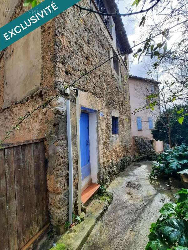 Photo 2 - Maison à COTIGNAC