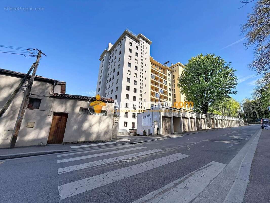 Appartement à LYON-9E