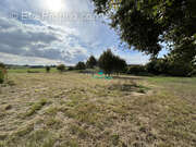 Terrain à SAINT-NICOLAS-DE-LA-TAILLE