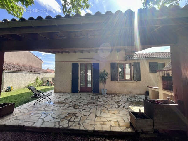 Maison à FROUZINS
