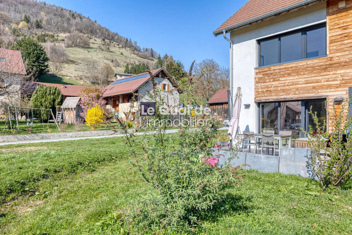 Maison à SAINT-MARTIN-D'URIAGE