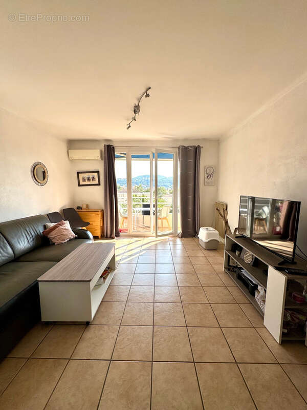 Appartement à HYERES